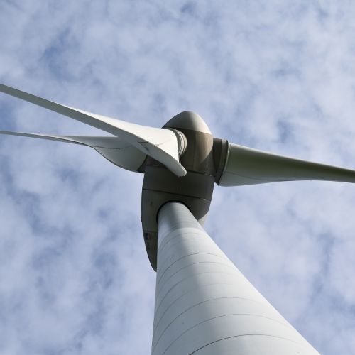 Kissing the Sky: The Pros and Cons of Ultra-Tall Wind Turbine Towers |  Greentech Media